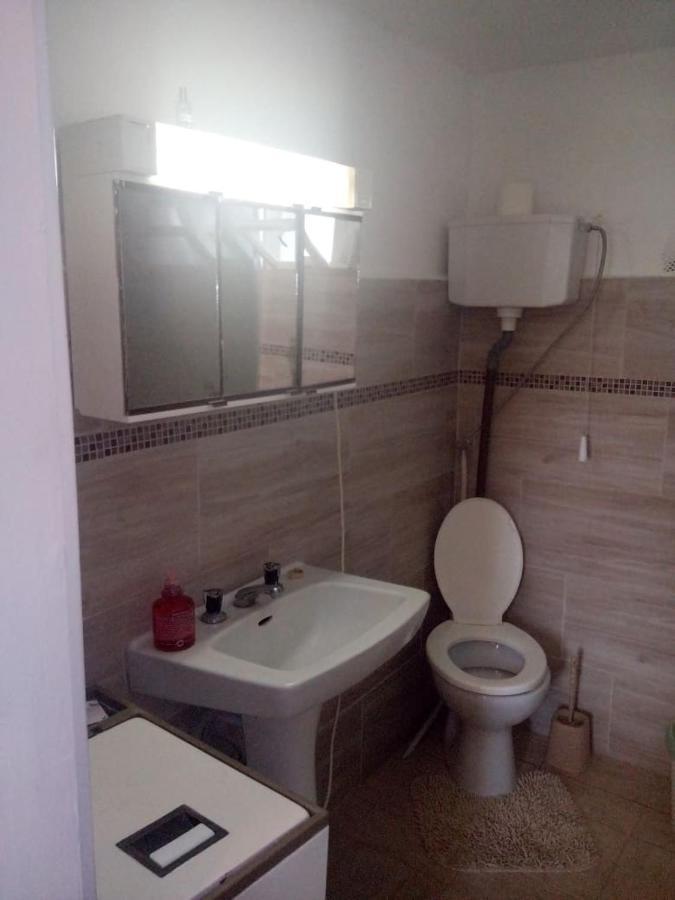 Kert Övezeti Lakás Gyongyos Exterior foto