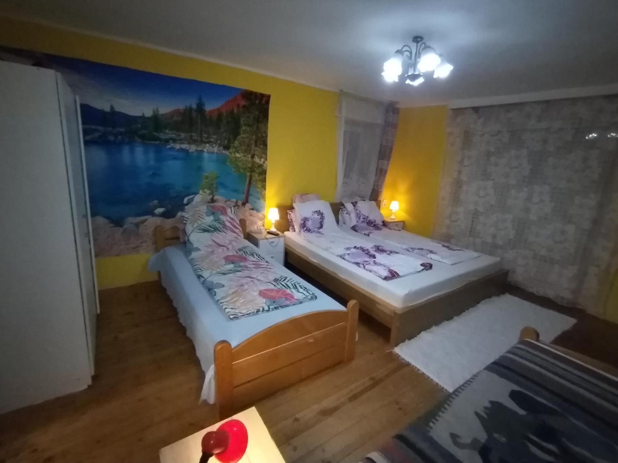 Kert Övezeti Lakás Gyongyos Exterior foto